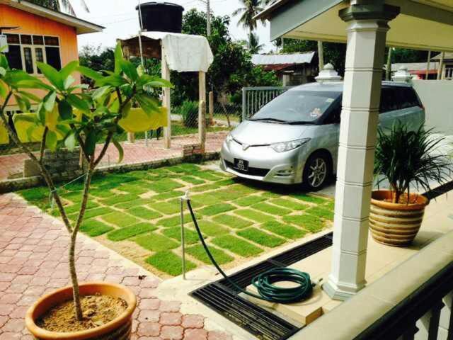 Sri Iman Homestay Kuala Terengganu Esterno foto