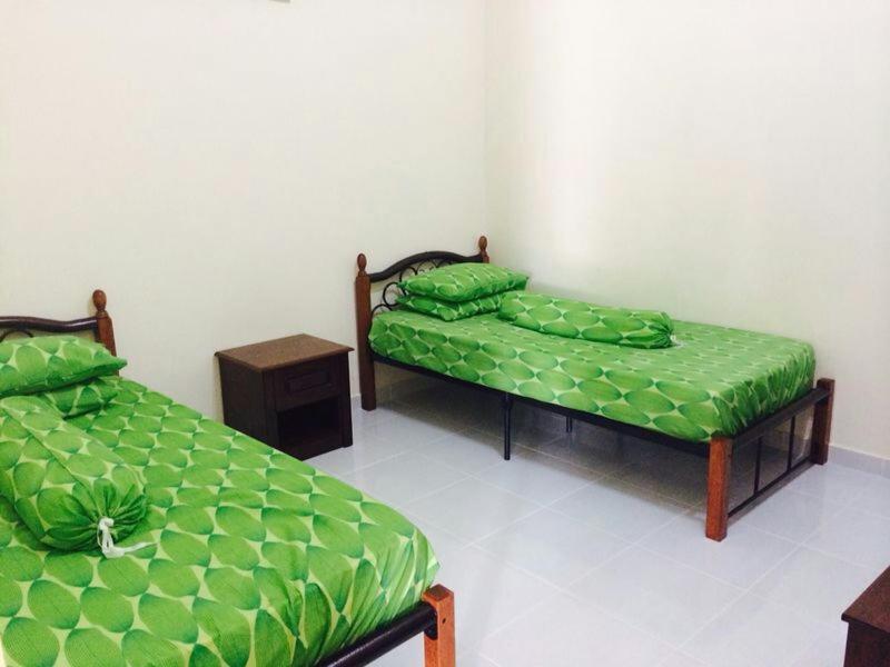 Sri Iman Homestay Kuala Terengganu Esterno foto
